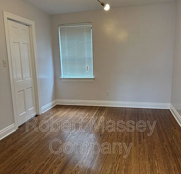 2079 Douglass Blvd #9 — Photo 4