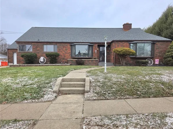 1307 Plum St, Parkersburg, WV 26101