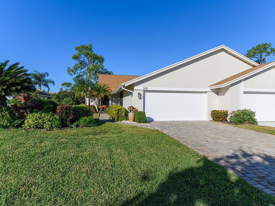 2nd image of 608 Kings Way