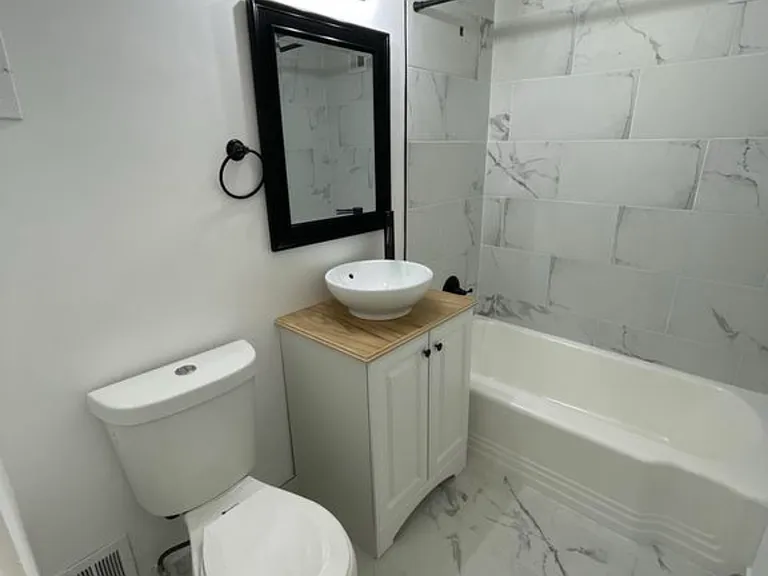11820 Edgewater Dr #222 — Photo 2