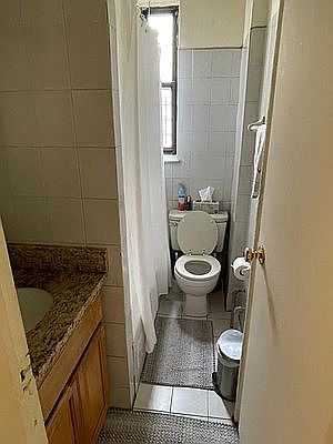 4th image of 3122 34th St