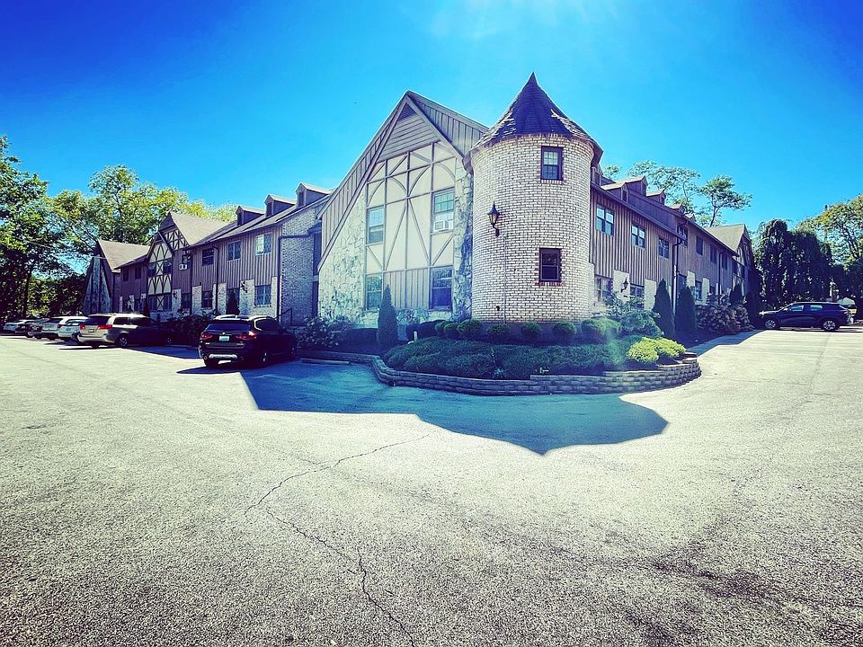 1st image of 221 N Clifton Ave