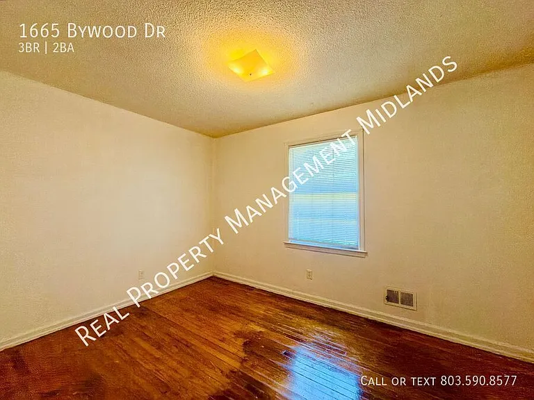 1665 Bywood Dr — Photo 9