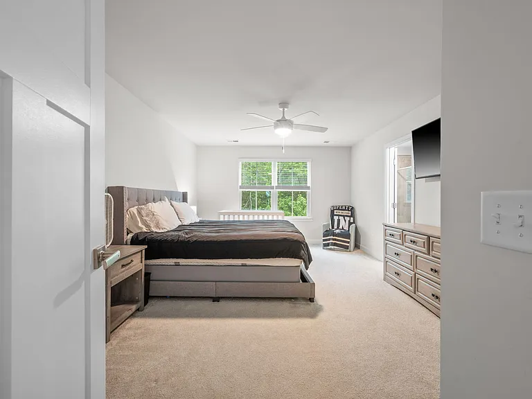 1051 Crescent Cove Ln — Photo 13