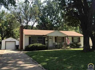 1718 SW Moundview Dr, Topeka, KS 66604