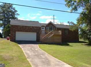 2311 Gwendale Dr E, Lizella, GA 31052