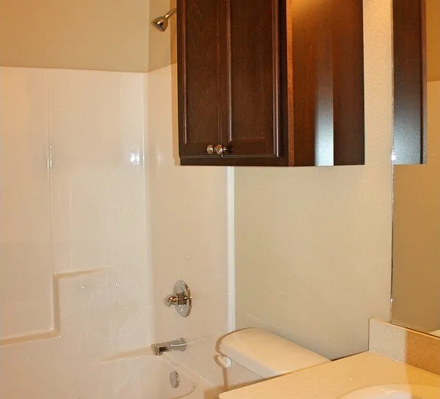 6702 Pontiac Ave — Photo 7