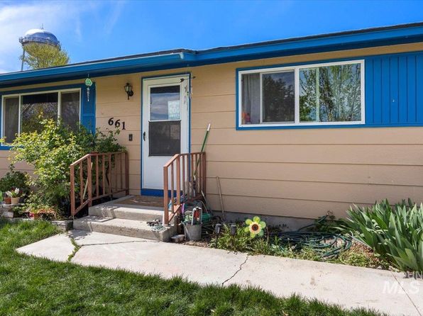 661 View Dr, Notus, ID 83656