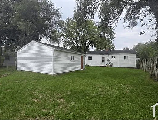 3 bed, $1,700 — Photo 3