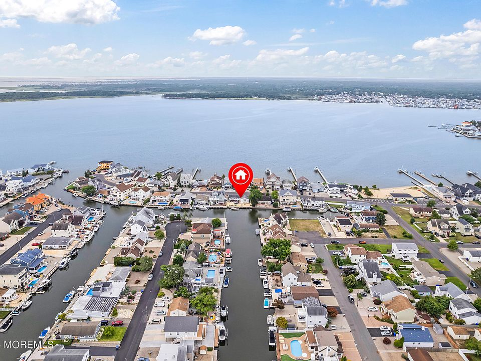 1st image of 224 Bay Stream Drive
