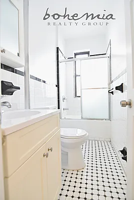 Rented by Bohemia Realty Group | media 5