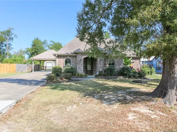 215 River Oaks Dr, Westlake, LA 70669