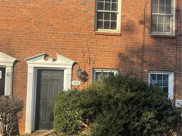 1028 Jeanette Ln, Norcross, GA 30093