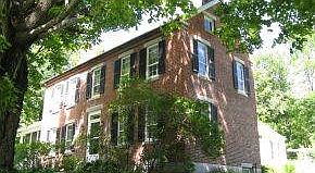 1820 Brick Colonial