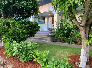 7052 24th Ave NW, Seattle, WA 98117