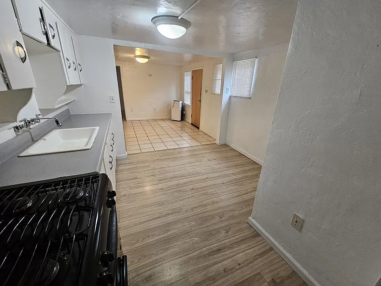 202 W 2nd Ave #1 — Photo 8