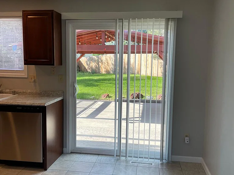 E Progress Cir S — Photo 6