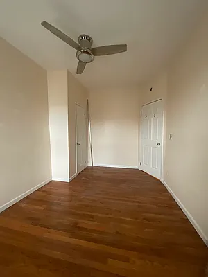 Bedroom, photo 2