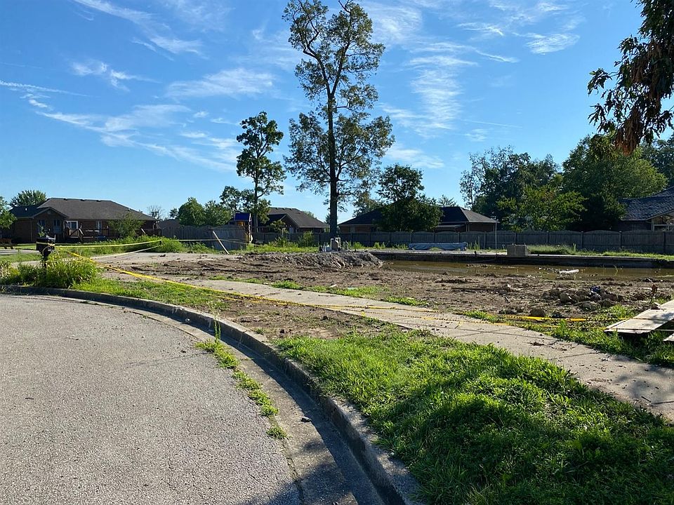 1st image of 606 Lacewood Ct
