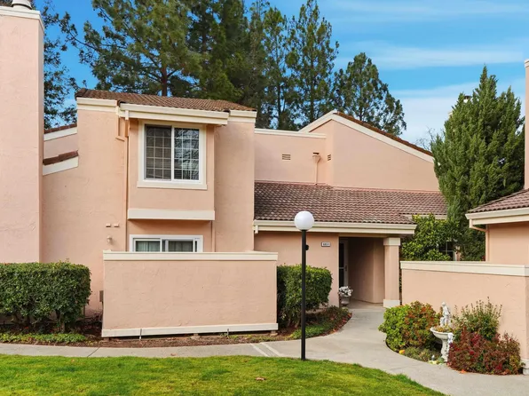 685 Palomino Dr #D, Pleasanton, CA 94566