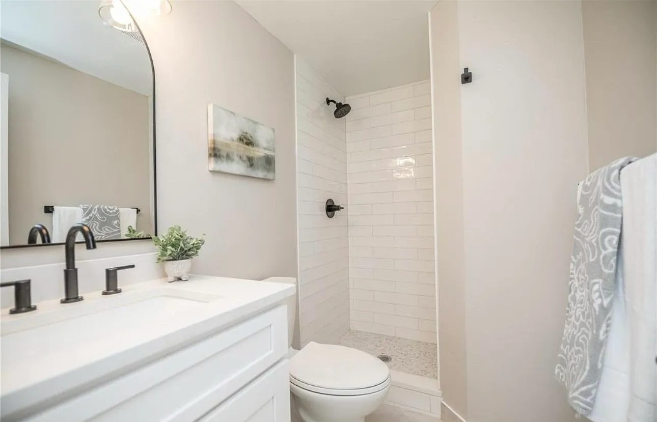 2 bed, 1834 sqft, $2,000 — Photo 1