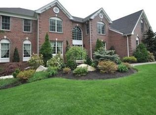 9 Morgan Dr, North Grafton, MA 01536