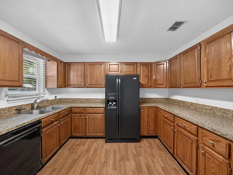 892 Branscomb Rd — Photo 14