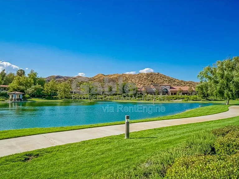 30000 N Camino Los Robles — Photo 37