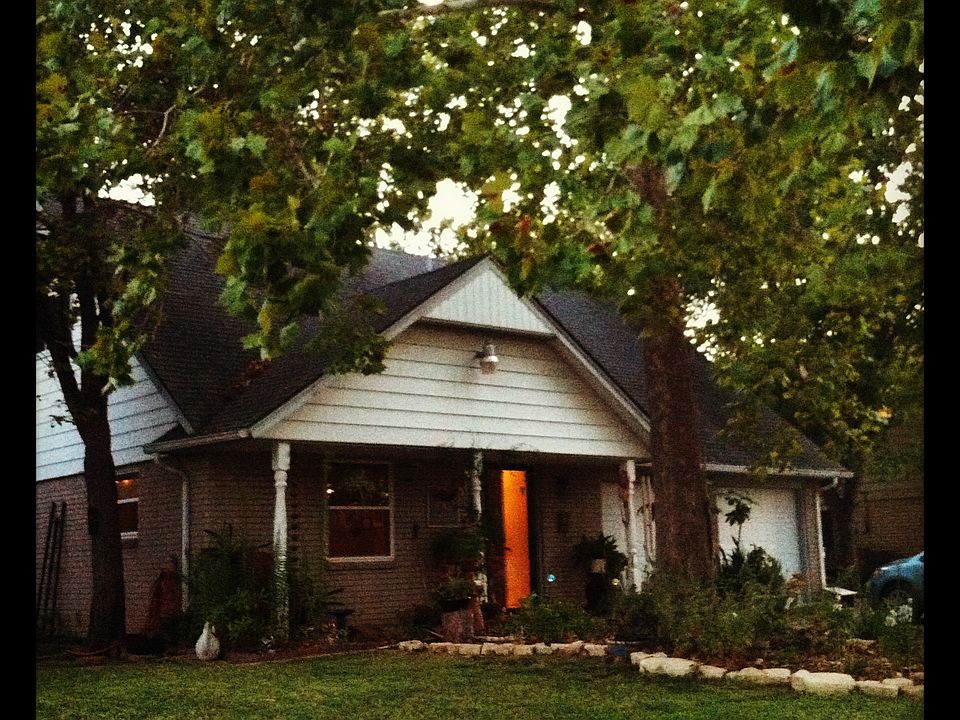 1st image of 1706 Cambridge Dr