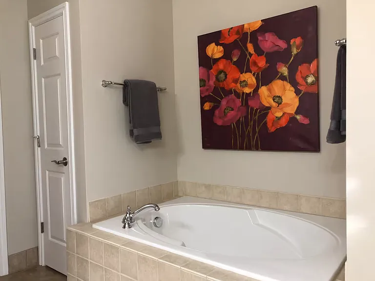 729 SW Silver Lake Blvd — Photo 19