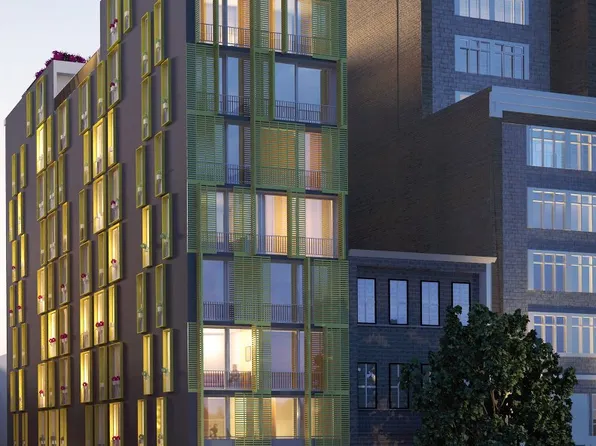 219 Georgia St E #204, Vancouver, BC V6A 1Z6