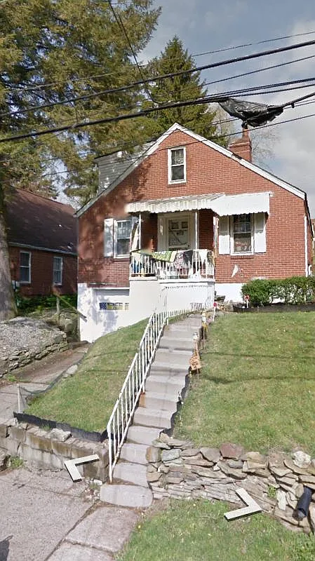2121 Village Dr photo 1