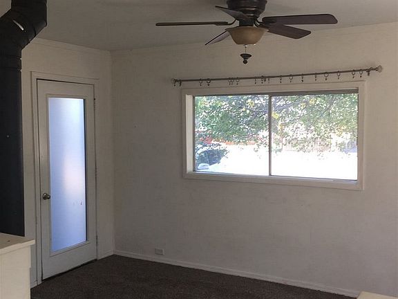 4th image of 619 Delwood St