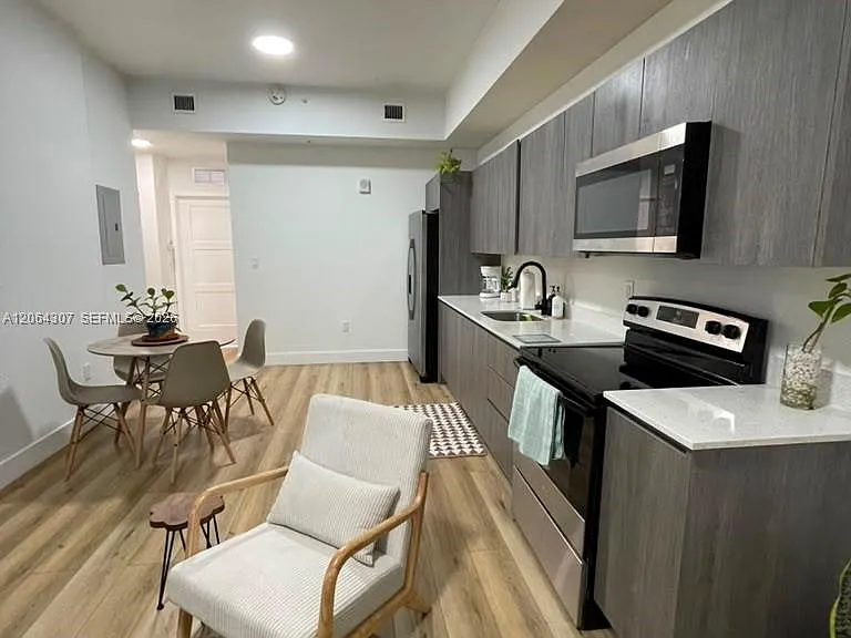 1534 NW 1st St #204 — Photo 6