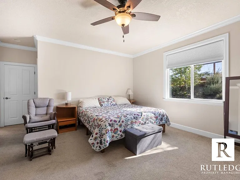 172 Willow Springs Dr — Photo 12