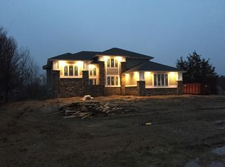 3283 Katie Ln, Milford, MI 48380