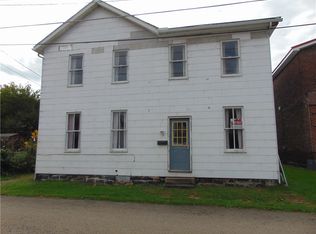 33 Railroad St, Dunbar, PA 15431