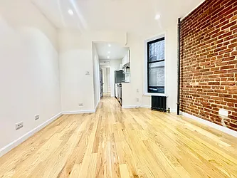 Rented by HOLTON REAL ESTATE INC.