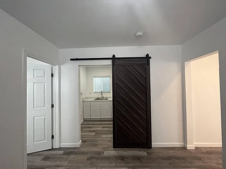 748 Washington Blvd #A — Photo 5