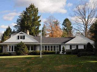 1000 Smallbrook Ln, York, PA 17403
