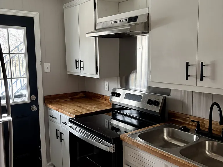 242 Lake Dr #2 — Photo 8