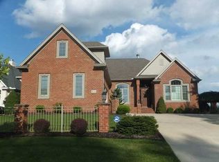 3043 Deep Water Ln, Maumee, OH 43537