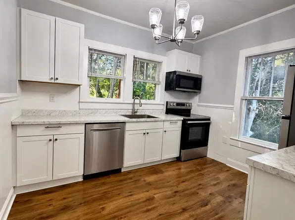 918 Cherry St APT A, Statesville, NC 28677