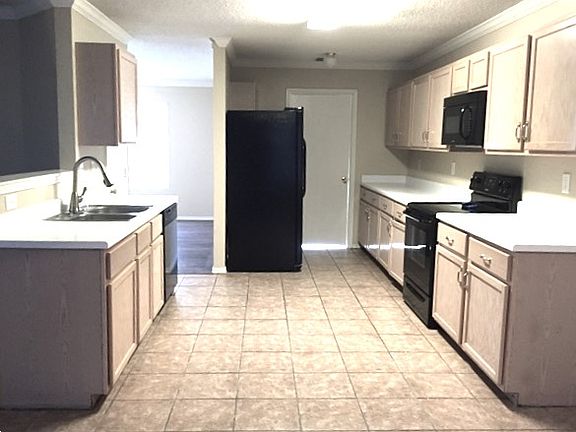 2nd image of 4205 Silverthorne Dr