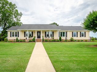 100 Pine Gate Dr, Greenville, SC 29607