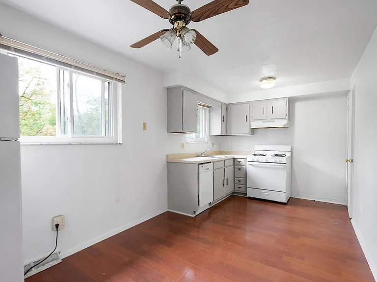 Baldwin Cathell Townhouses — Photo 2
