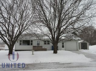 122 N Pine Ave, Hinton, IA 51024