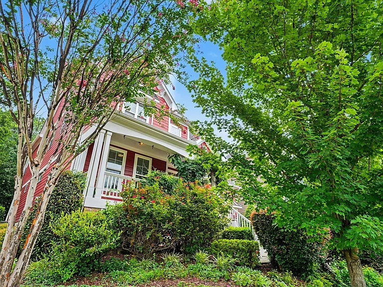 805 Laurel Garden Way — Photo 5