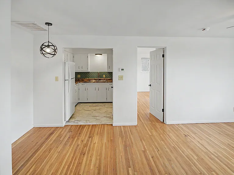 333 N Ellis St #E — Photo 3