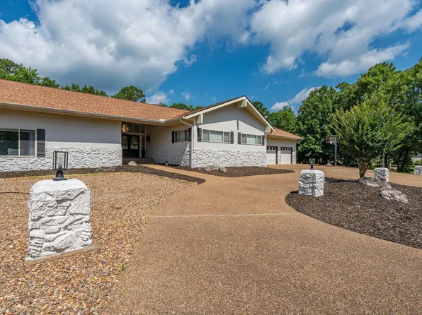 24 Excelso Ln, Hot Springs Village, AR 71909